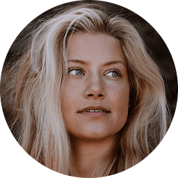 Luisa Thiel, surfer